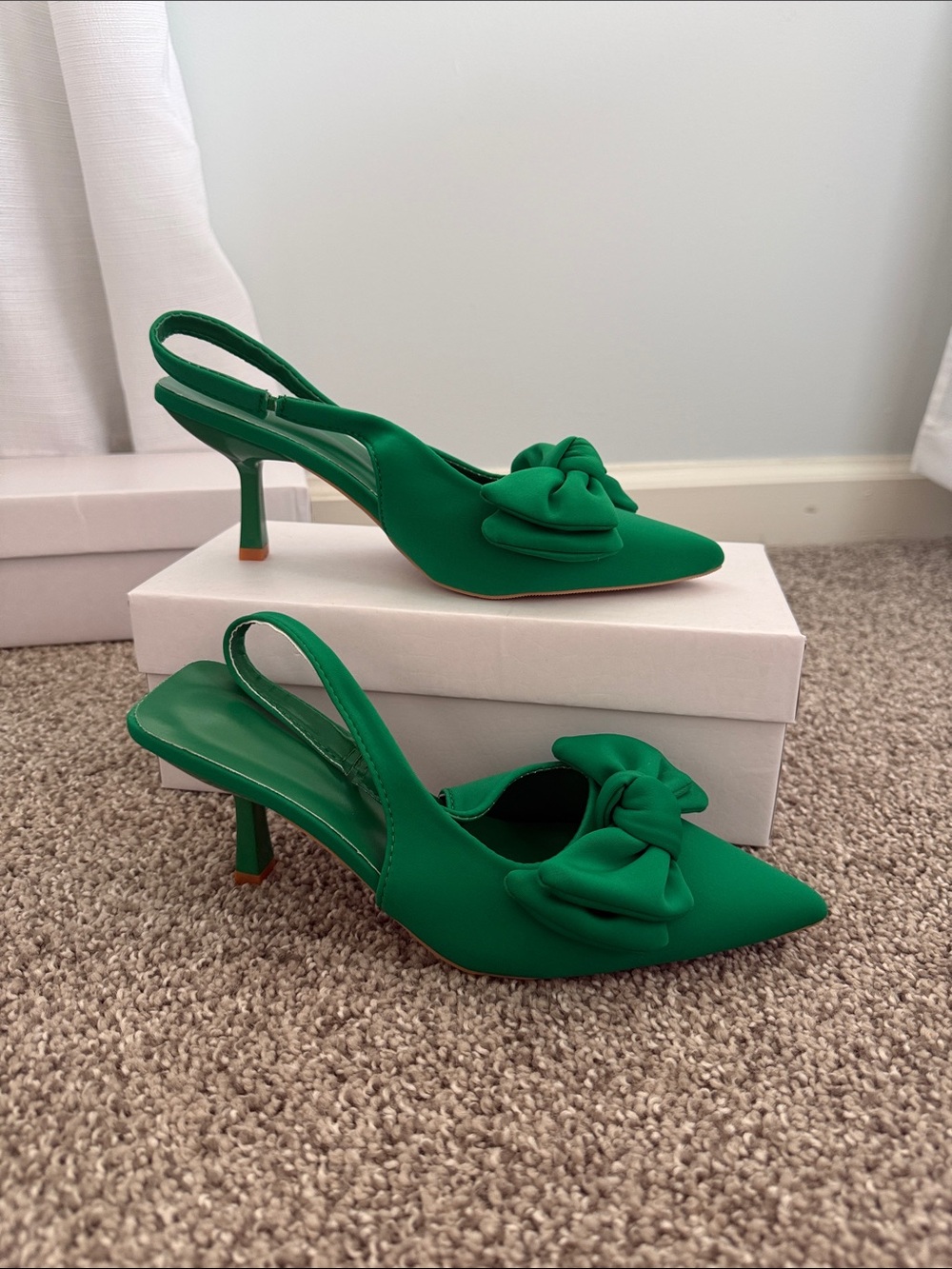 Emerald Green Pointed Slingback Heels with Bow Detail